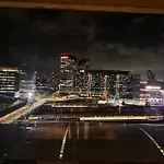 Melbourne City Apartment With Great Skyline Views, 1 Bed 1 Sofa-Bed, 1 Bath